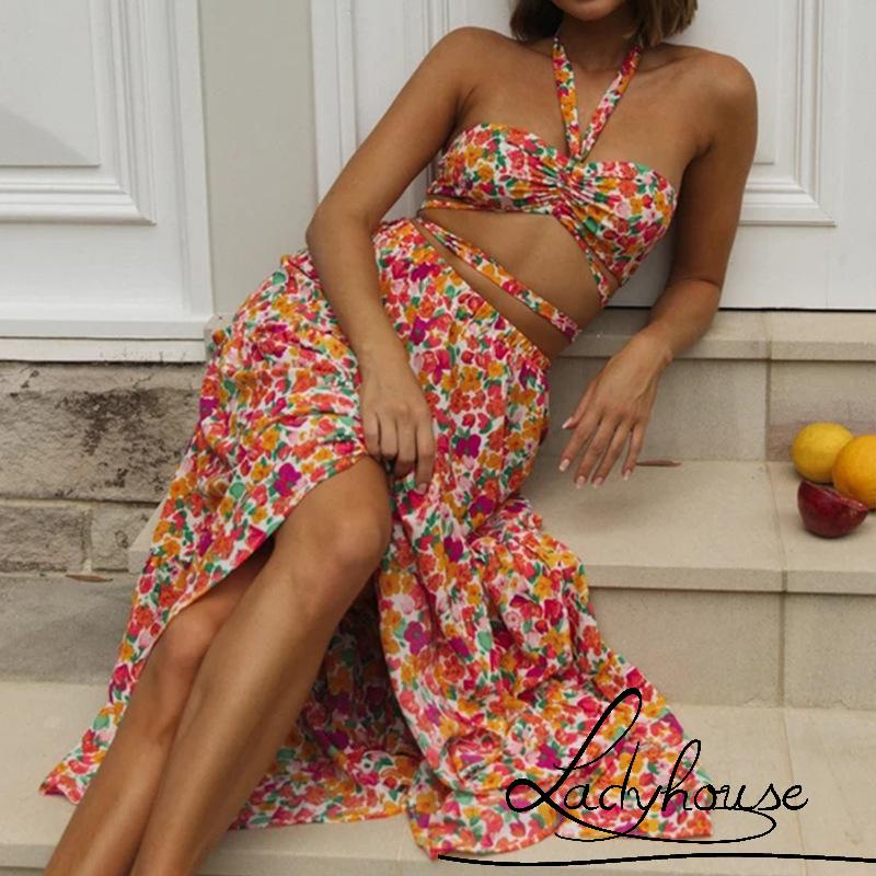 Set đồ 2 món gồm áo ống và chân váy dài lưng cao in họa tiết hoa phong cách Bohemian dành cho nữ