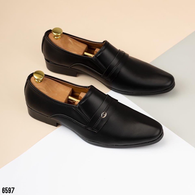 Giày công sở nam phom đẹp, mẫu mới, mã GT03, size từ 38-43, màu đen sang trọng lịch lãm
