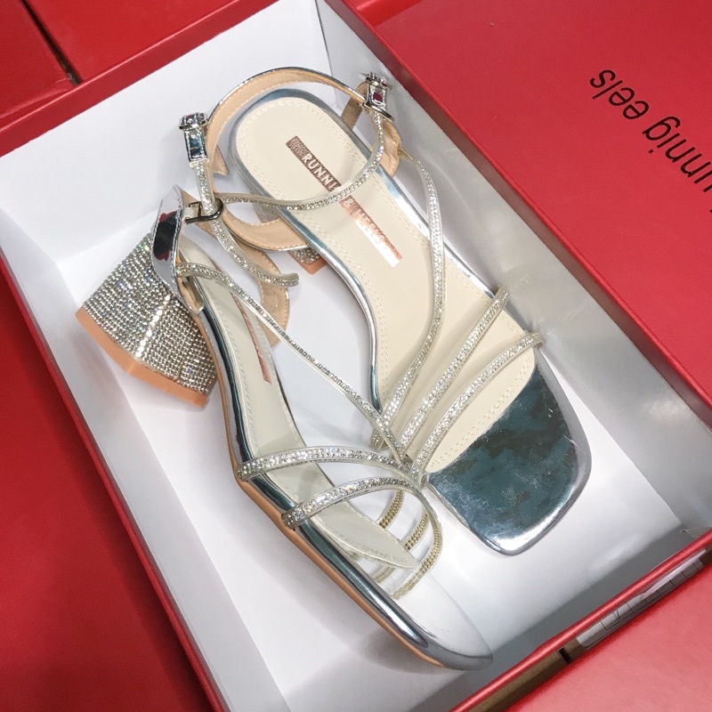 Sandal nữ quai mảnh đính full đá đế vuông 5.5p hàng nhập QCCC RH-518-1
