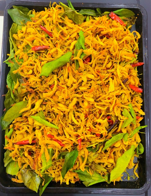 KHÔ GÀ LÁ CHANH ĂN VẶT KETO TÚI 100g | BigBuy360 - bigbuy360.vn