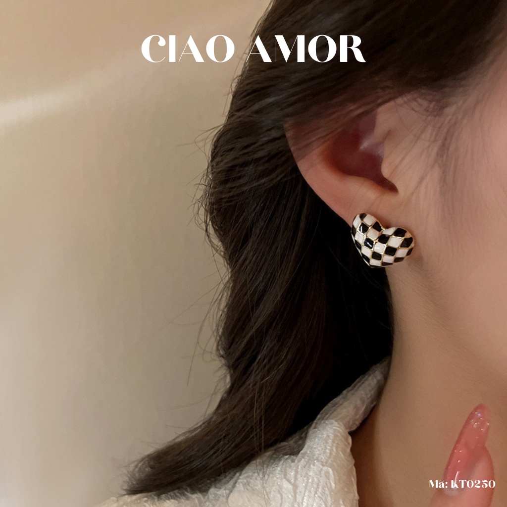 KT0250-Khuyên tai nữ, Bông tai ngắn trái tim hoạ tiết ô đan Trang sức Ciao Amor