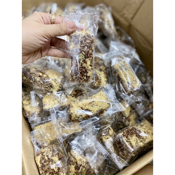 Thanh gạo lứt mix chà bông hạt dinh dưỡng