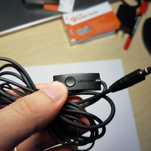 Tai nghe sam-sung s5830 chuẩn zin,có mic,tặng túi da