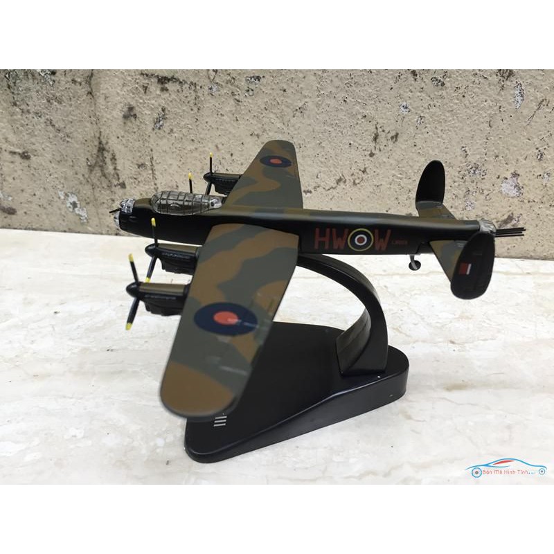 ​Mô hình Máy bay ném Bom Avro Lancaster MkIII tỷ lệ 1:144