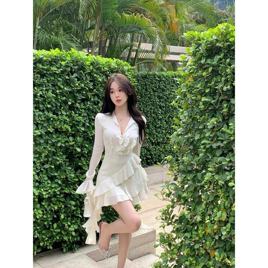 Đầm Váy Trắng Đắp Chéo Bèo Cài Nút Tay Loe Hot Trend Năm Nay E5
