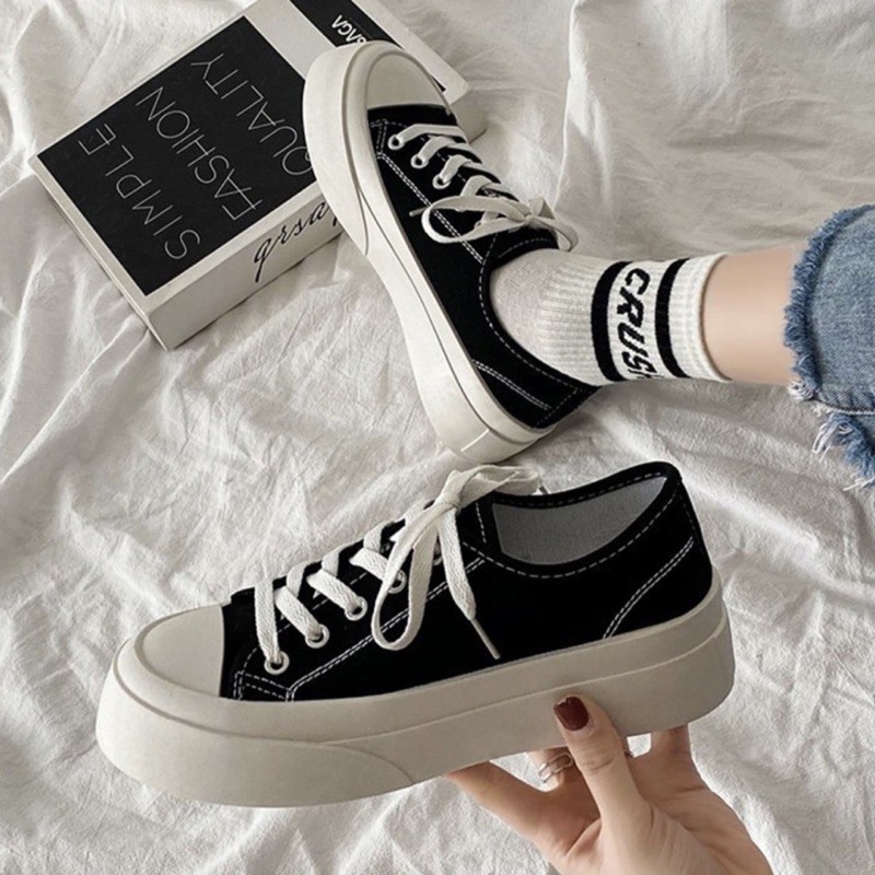 Giày sneakers ulzzang phong cách Hàn Quốc form basic