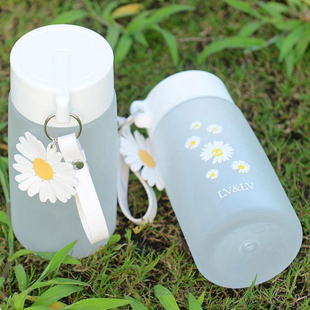 ELLSWORTH Bình Nước Nhựa 500ml Họa Tiết Hoa Cúc Xinh Xắn