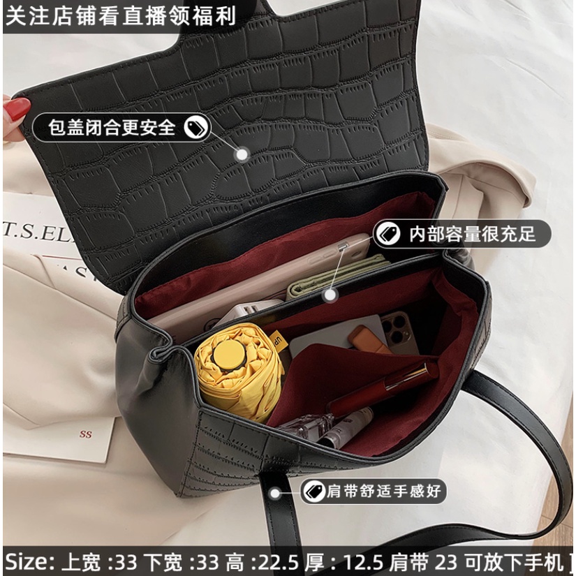 G157 Túi xách nữ hai màu trắng, đen đeo vai form túi 33*22 thoải mái để đồ