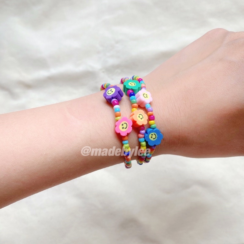 Vòng hạt hạt cườm bông hoa mặt cười Vòng tay hanmade nhiều màu MADEBYLEE
