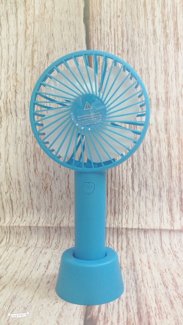 Quạt Cầm tay Mini tích điện, có đế để bàn cao cấp | BigBuy360 - bigbuy360.vn
