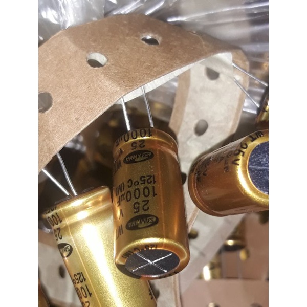 10 con Tụ 1000/25v màu vàng