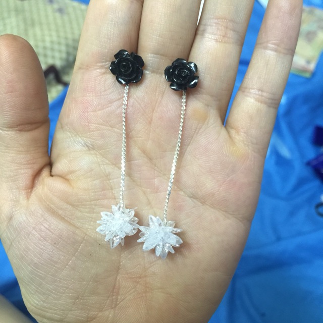 Khuyên tai hoa hồng, hoa tuyết đeo 2 kiểu