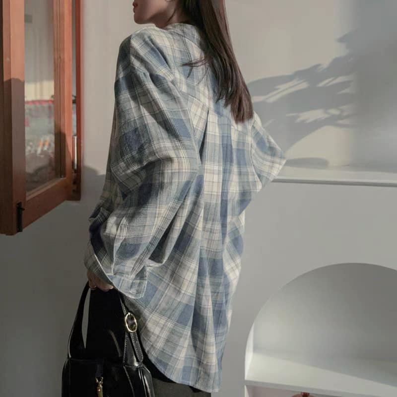 Áo sơ mi caro nữ form dáng rộng dài tay kẻ có túi ngực màu xanh sọc trắng ulzzang unisex
