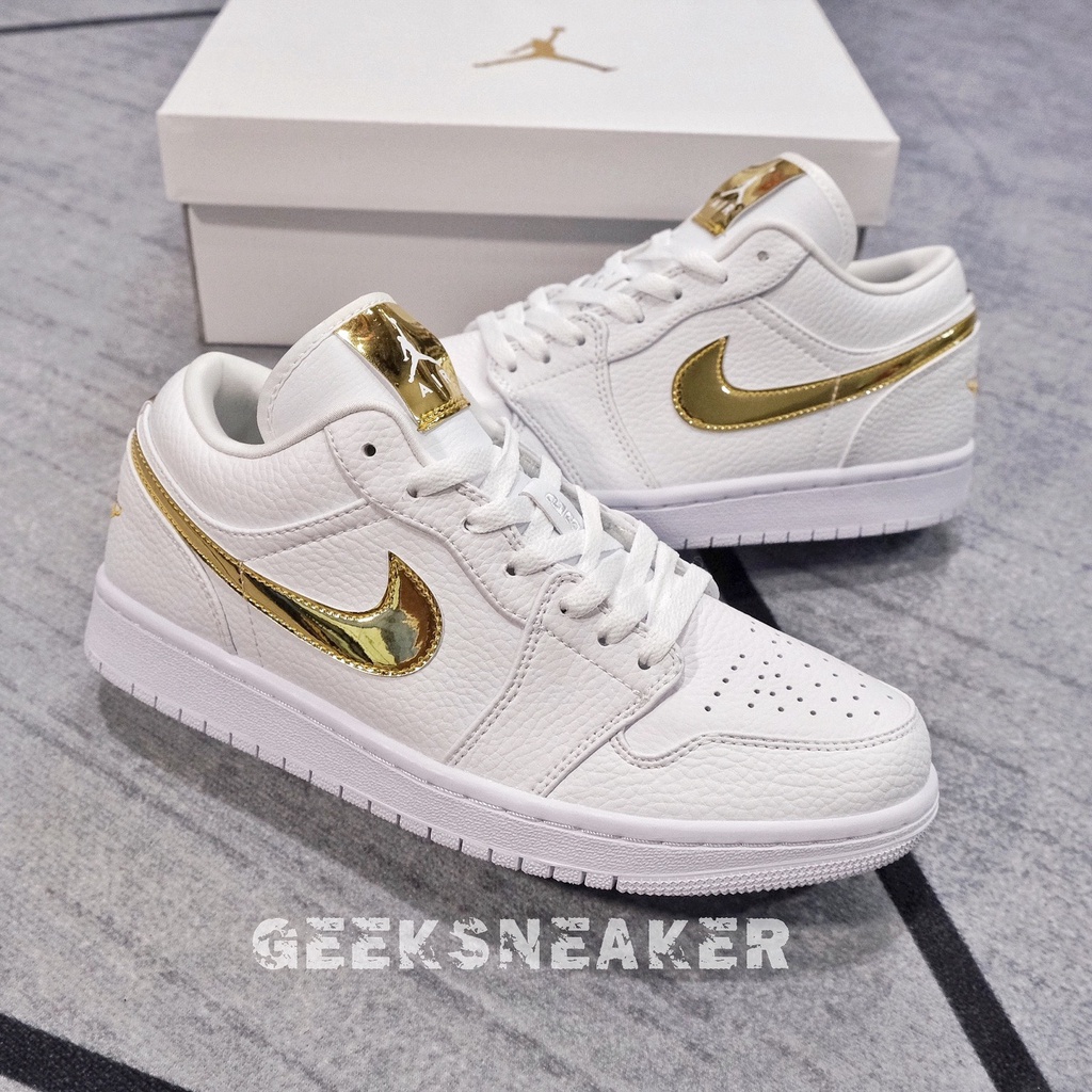 [GeekSneaker] Giày Sneaker Jordan 1 Low Metallic Gold