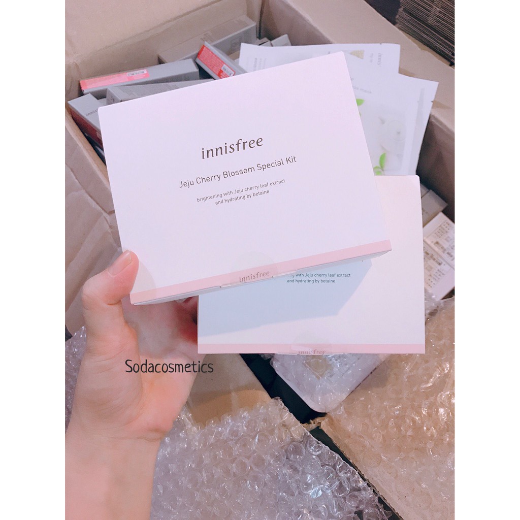 Kit dưỡng da Innisfree Jeju Cherry Blossom Special kit (4 items)(4 Sản Phẩm)