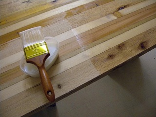 Sơn gỗ Polyacrylic