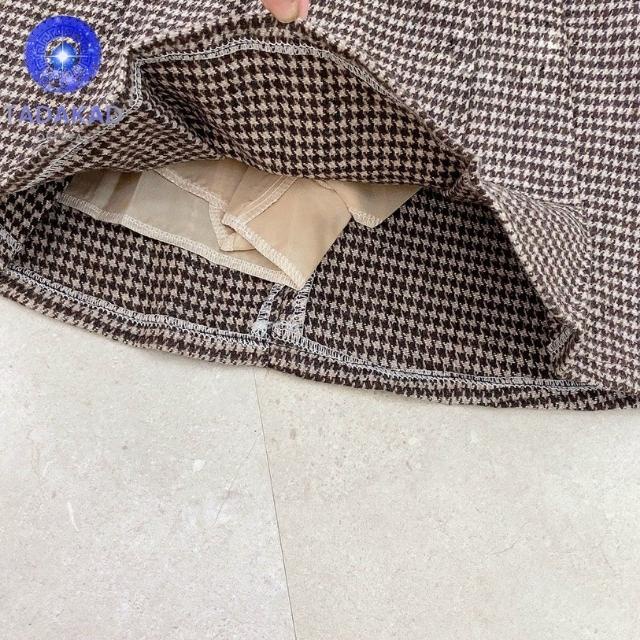 Set Áo Vest Nữ Kèm Chân Váy Xếp Ly Thiết Kế Trẻ Trung, Họa Tiết Kẻ Sọc, Caro, Phong Cách Hàn Quốc Hot 2021–TADAKAD SHOP | BigBuy360 - bigbuy360.vn