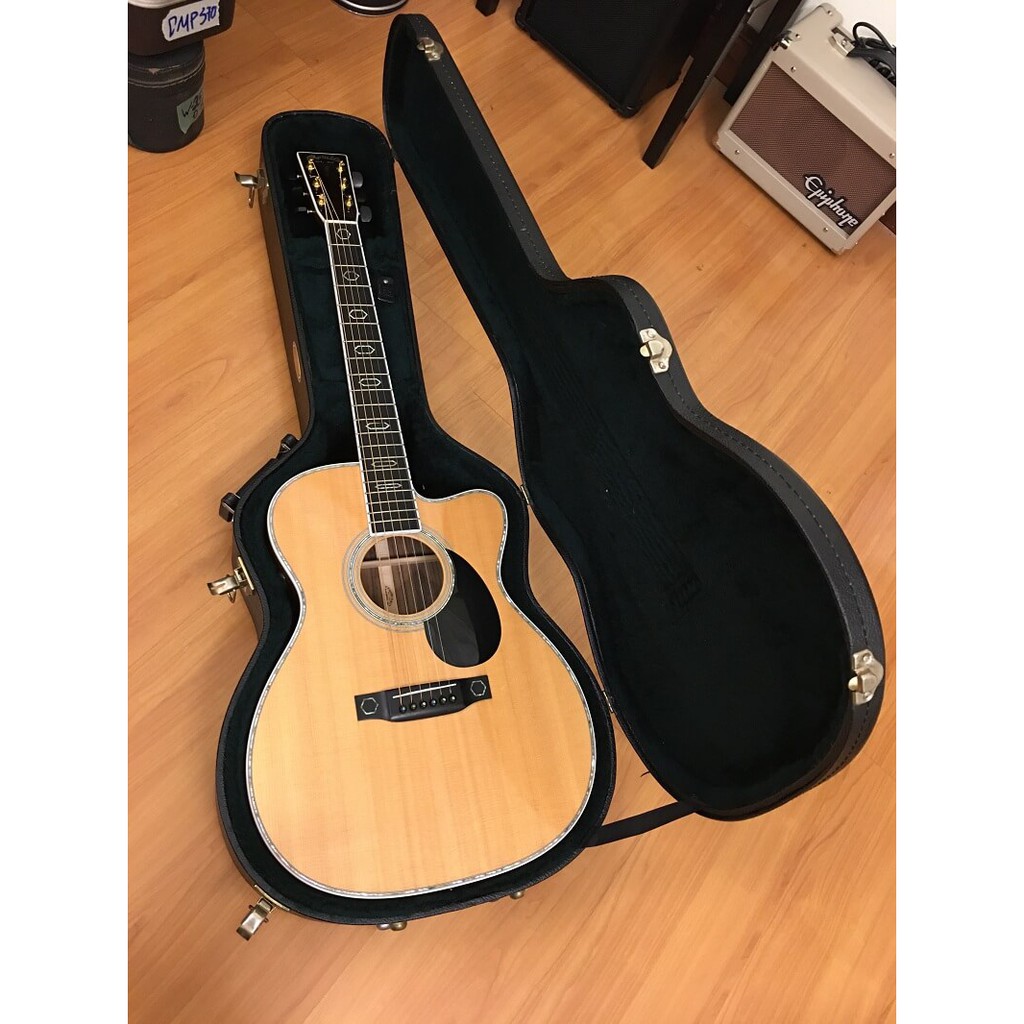 Guitar Acoustic Martin OMC Aura