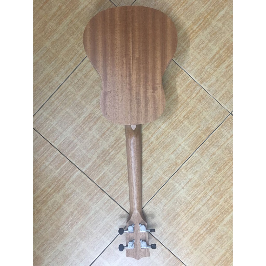 Đàn Ukulele Concert Chấm Tròn Giữa Màu Tối_Kèm full phụ kiện