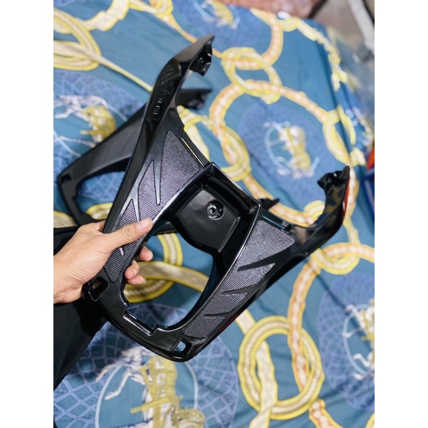 cảng sau 300i zhi.phat xe sh 2012-2021