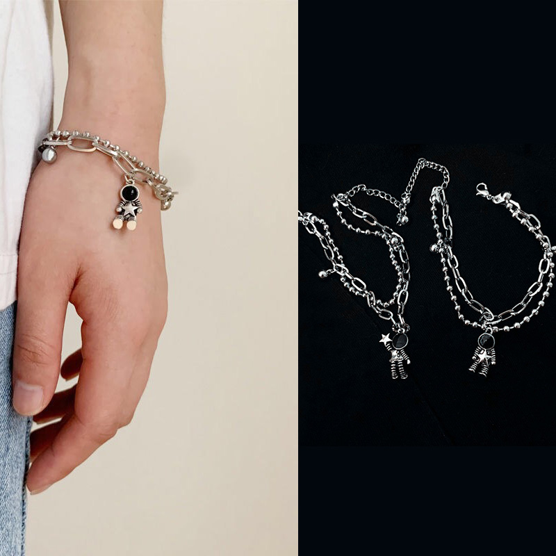 [Mã FAMAYFA giảm 10K đơn 50K] Vòng Tay Mặt Hình Phi Hành Gia Thời Trang Cho Cặp Đôi | BigBuy360 - bigbuy360.vn