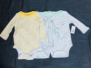 Set 3 Bodysuit của Gap( auth)