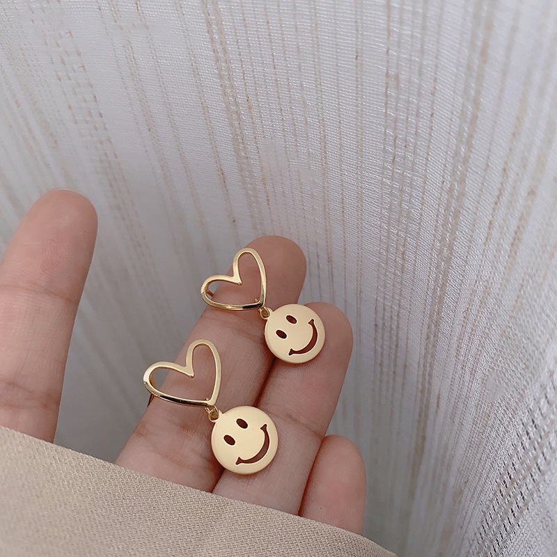 Khuyên tai ngọc trai phong cách Hàn Quốc cho nữ 2022