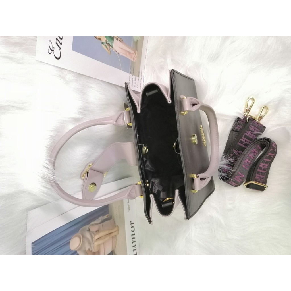 Túi cầm tay vuông màu nho phối đen PU. #RebeccaBonbon chó Bull Nhật Bản