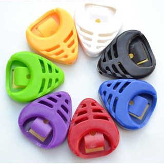 Đựng pick tặng 1 phím gảy