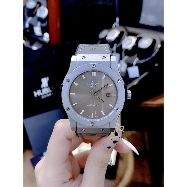 HUBLOT Classic Fusion Grey titanium Automatic