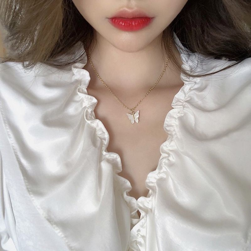 Vòng cổ dây chuyền nữ màu vàng gắn hình cánh bướm thanh cách lịch sang trọng