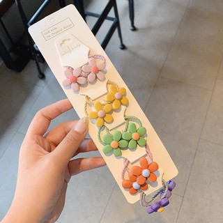 Cột tóc cho bé xinh xinh
