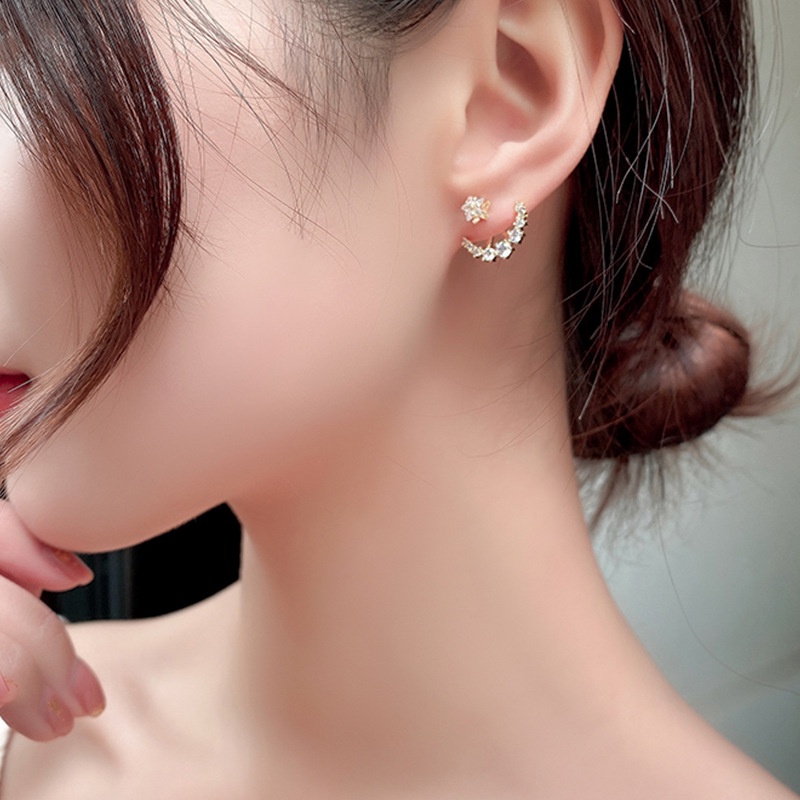 Đôi Khuyên Tai Hình Ngôi Sao Đính Đá Thời Trang Hàn Quốc Cho Nữ