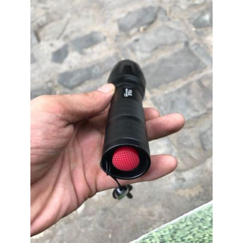 Đèn pin siêu sáng XML T6