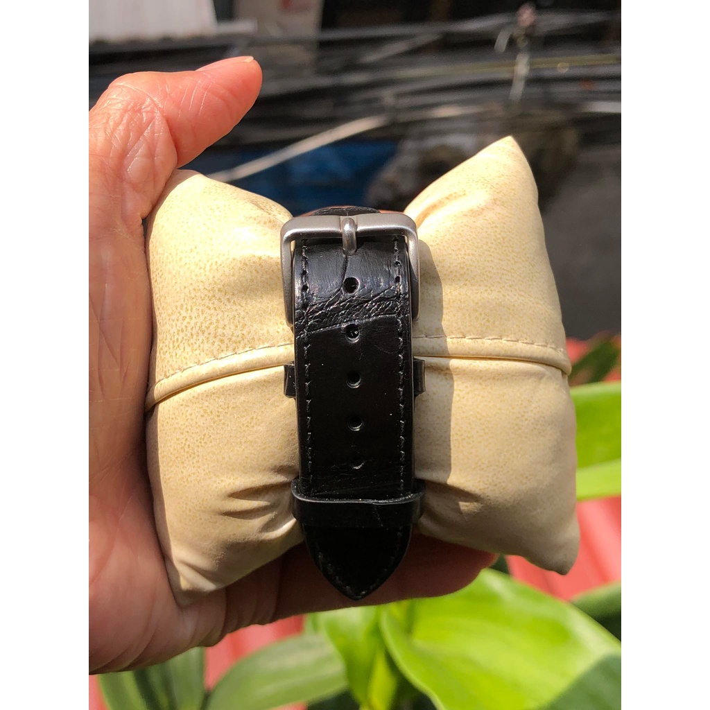 Thanh lý đồng hồ nam hiệu Swatch Thụy Sĩ, dây da thật, hàng đã qua sử dụng