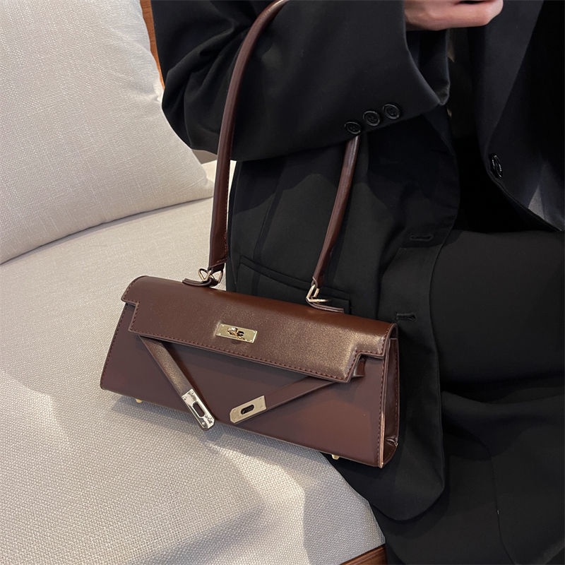 Senior sense niche handbag women's 2022 fashion European and American lock buckle square Kelly bag shoulder underarm bag 0BSD