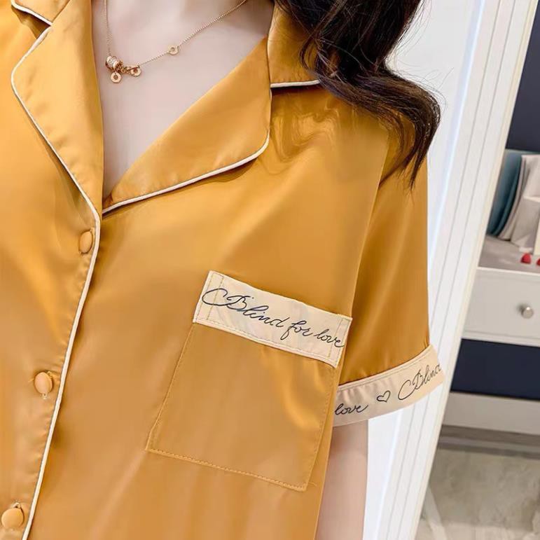 Bộ ngủ lụa Pizama đùi cộc hoạ tiết viền chữ cao cấp