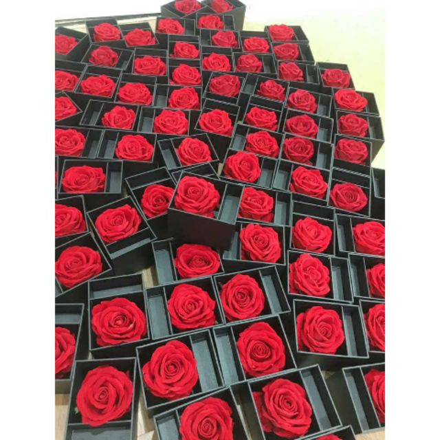 Hộp hoa son thỏi cao cấp  kèm hoa hồng nhung  kèm nơ