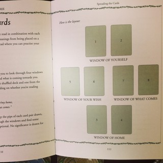 Bài Enchanted Lenormand Oracle