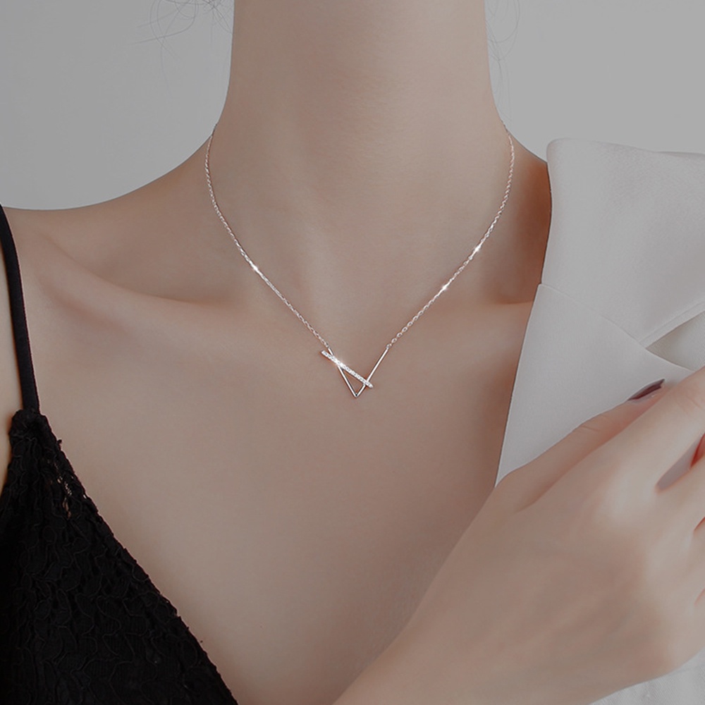 Vòng cổ Thiết Kế Mặt Chữ V Đơn Giản Thời Trang Cho Nữ