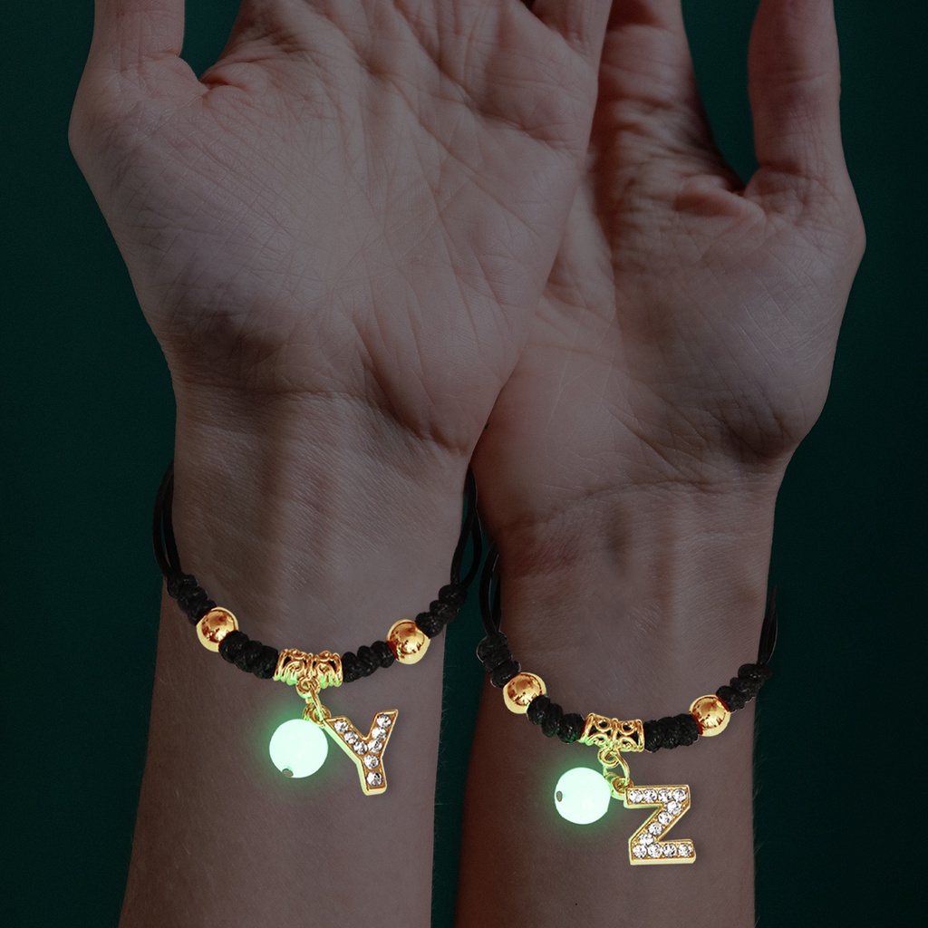 Vòng Tay Dây Đen Mặt Khắc 26 Chữ Cái Phát Sáng Thời Trang Cho Nam Và Nữ