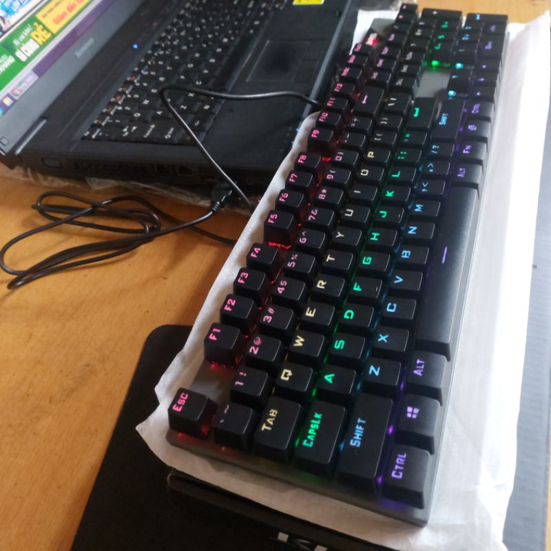 Bàn phím cơ gaming cao cấp JeDEL KL95 full LED chính hãng tặng kèm kê tay
