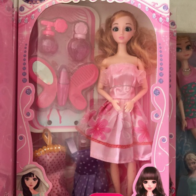 Bộ đồ chơi búp bê barbie kèm 8 đôi giày và đồ trang điểm