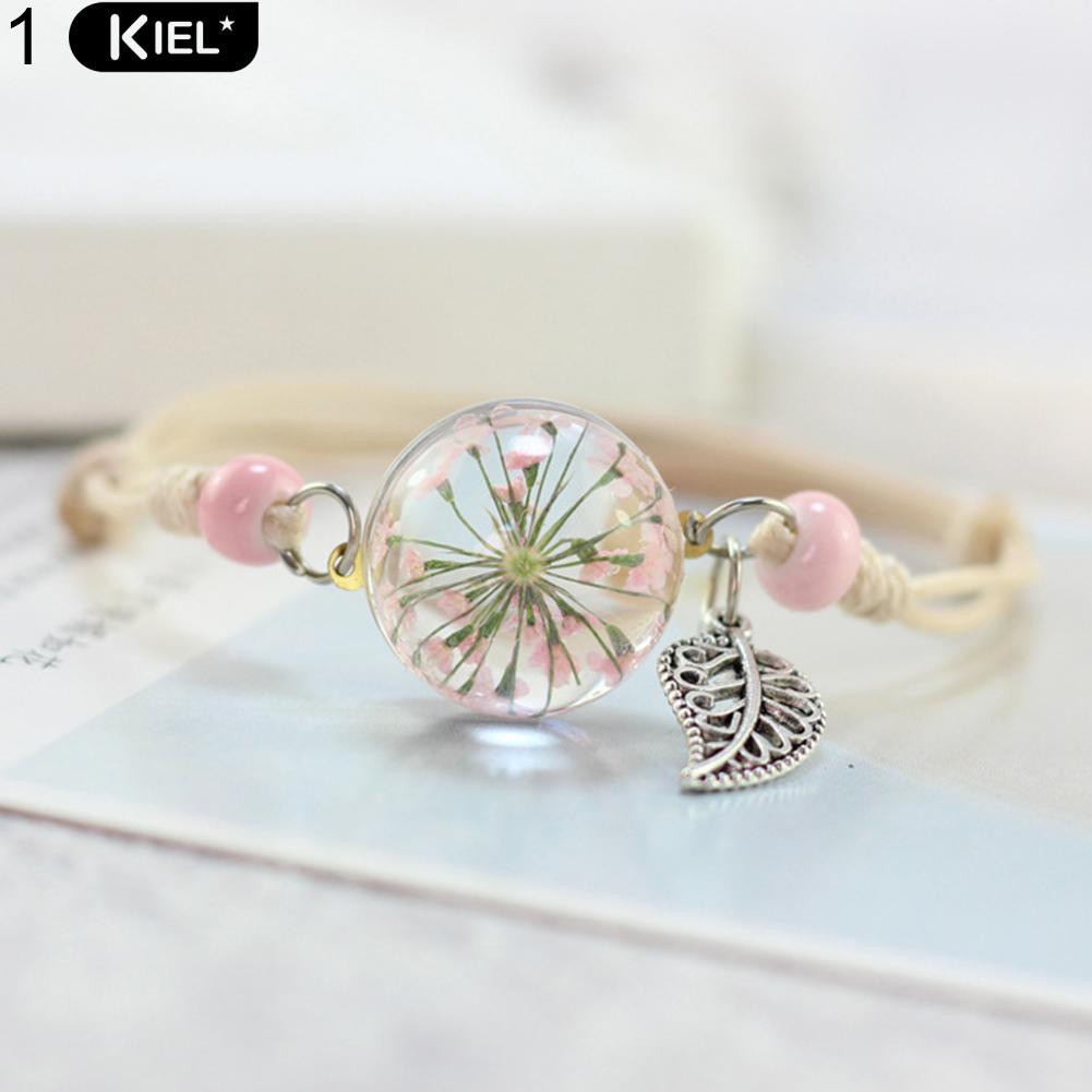 Vòng tay đính quả cầu hoa thiết kế tinh tế | BigBuy360 - bigbuy360.vn