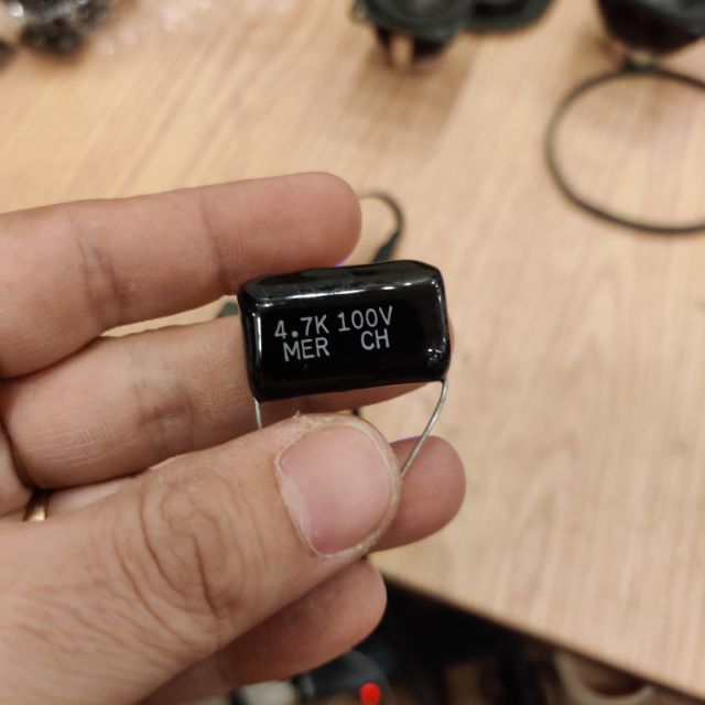 Tụ treble 4.7 100v MDL Đức ( tháo máy )