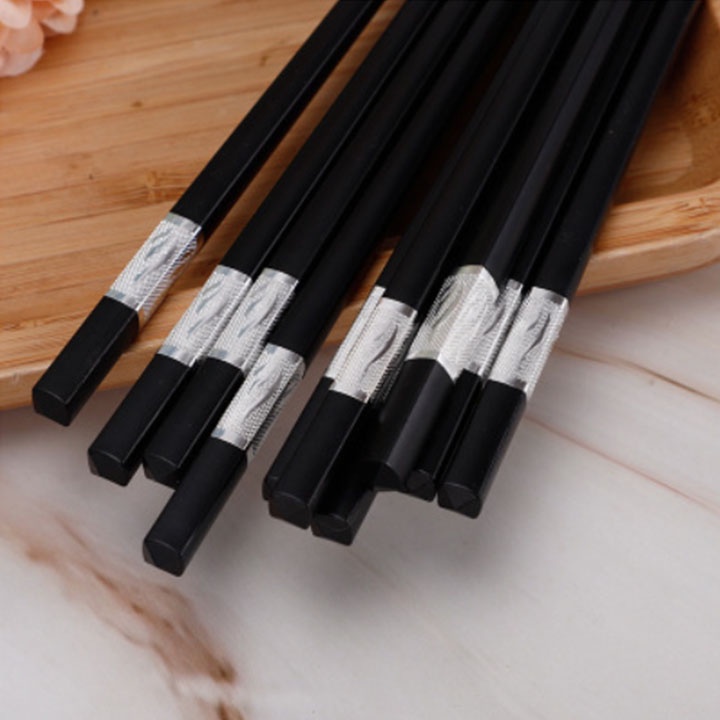 Hộp 10 Đôi Đũa Hợp Kim Siêu Sang Viền Mạ Bạc