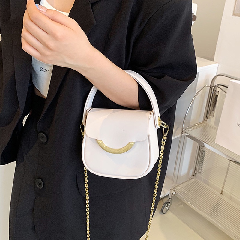 Túi đeo chéo IELGY hình vuông nhỏ phối sợi xích thời trang cho nữ