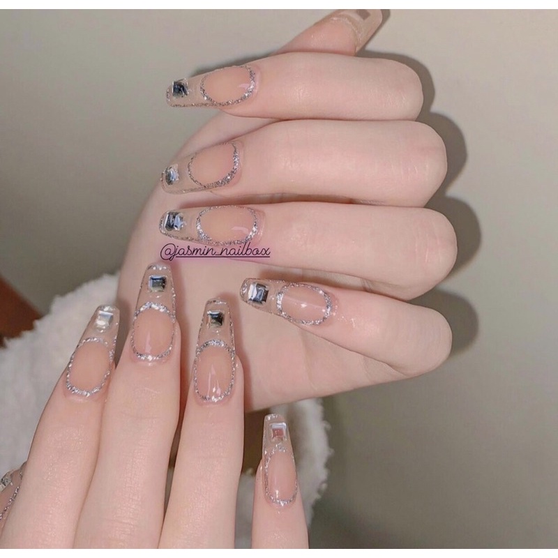 Nailbox thiết kế mẫu viền flash đính đá