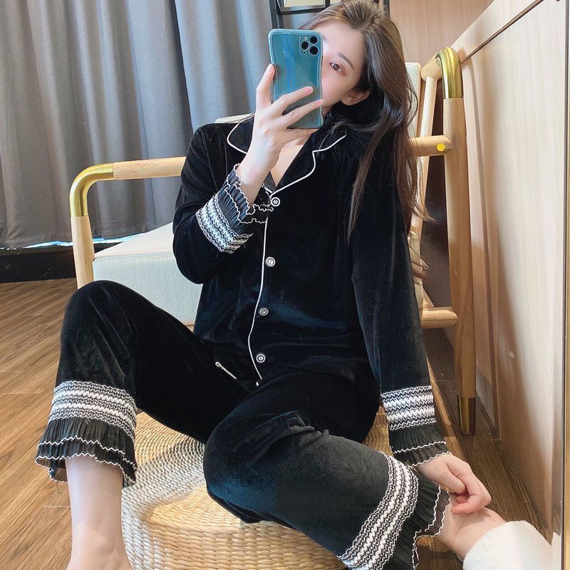 Đồ ngủ bằng vải nhung phối ren bèo nhún ngọt ngào thời trang thu đông dành cho nữ