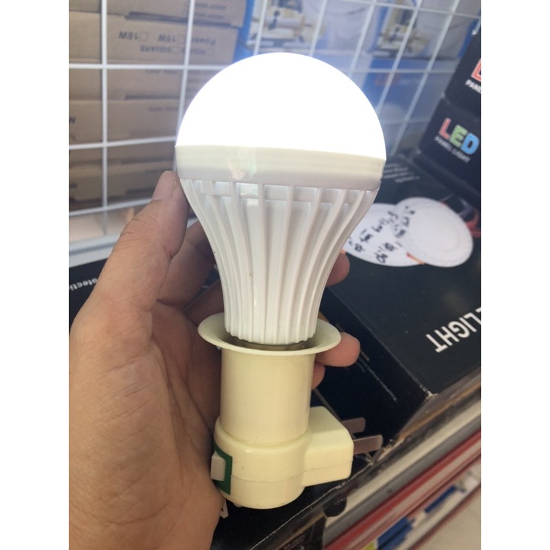 Bóng đèn led bulb 7w smartchange (tự sáng khi cúp điện)